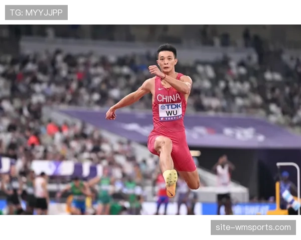 男子跳远资格赛结束 前十名选手晋级决赛